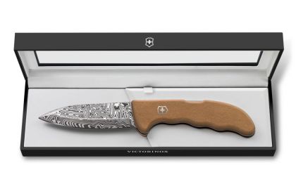 Нож Victorinox Evoke Wood Damast Limited Edition 2026