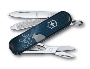 Колекционерско джобно ножче  Victorinox с дизайн на зодиакален знак Водолей